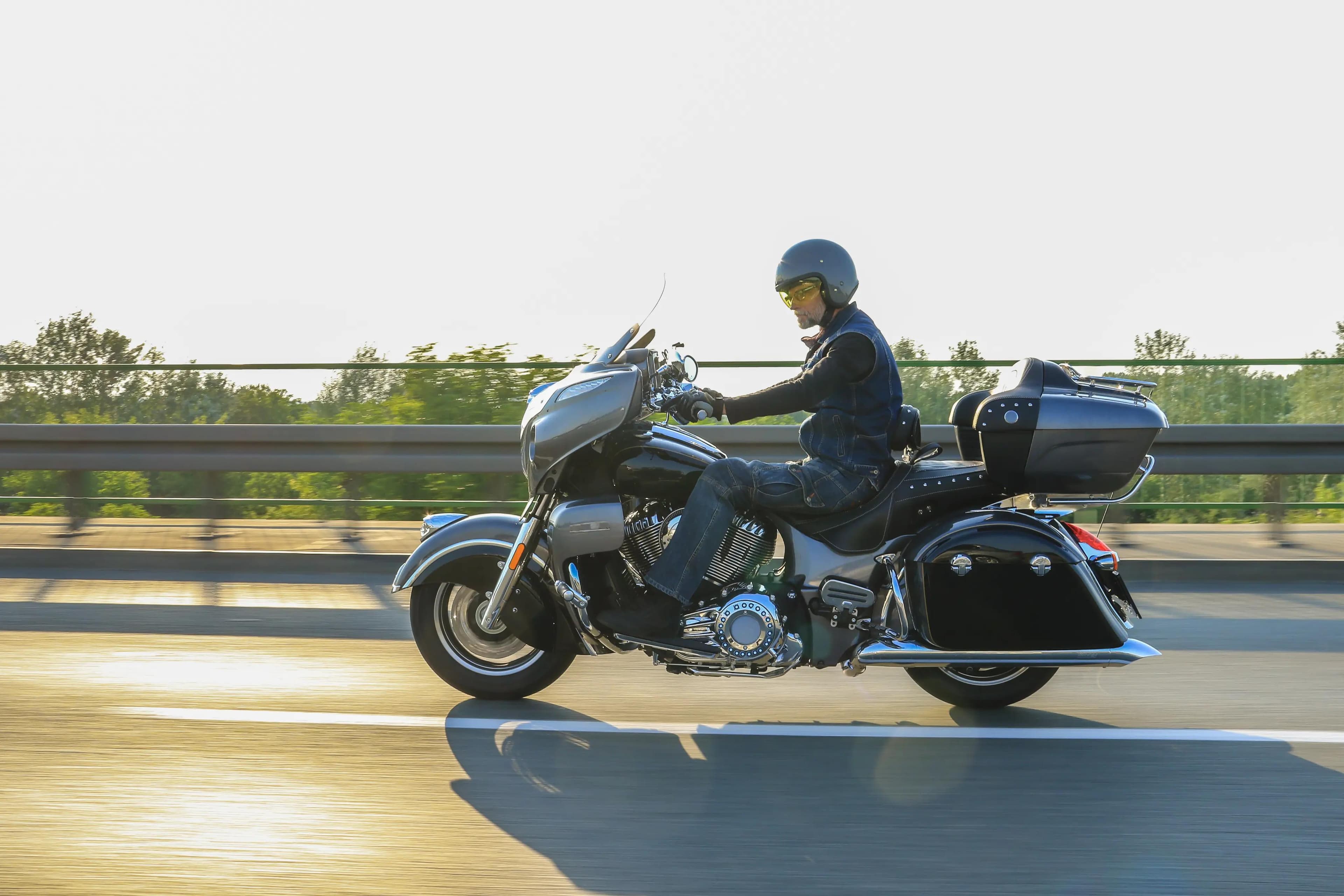 AutoMotoPlus - Comment réduire l'assurance moto en Suisse : étapes et conseils AutoMotoPlus - Comment réduire l'assurance moto en Suisse : étapes et conseils