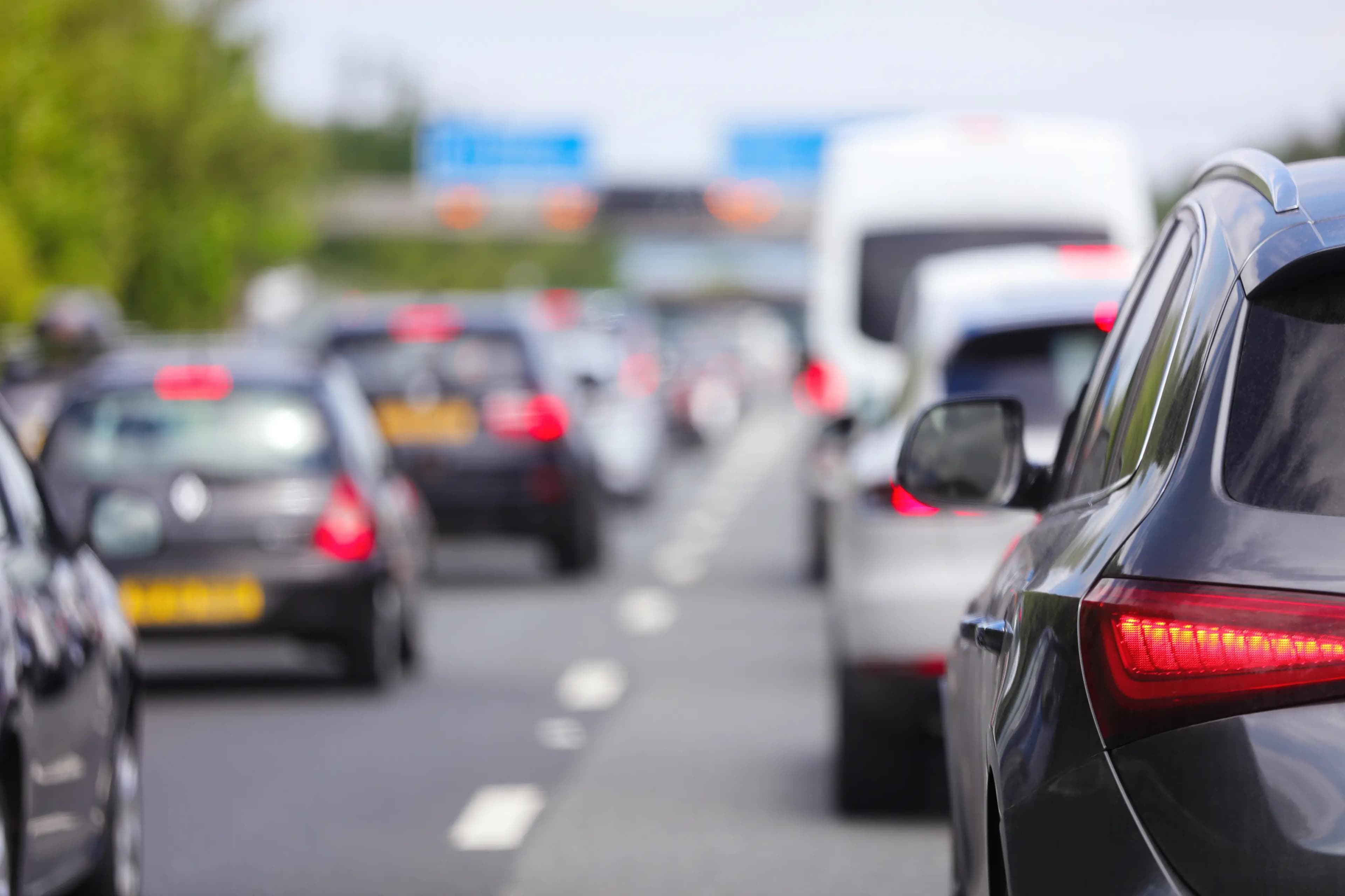AutoMotoPlus - Conduire en Suisse depuis le Royaume-Uni : Routes, Coûts & Conseils AutoMotoPlus - Conduire en Suisse depuis le Royaume-Uni : Routes, Coûts & Conseils